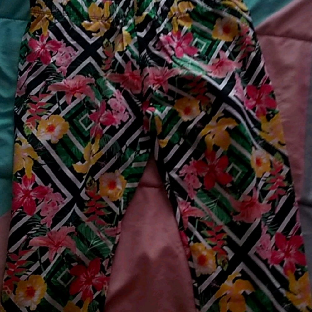 Flowered tights